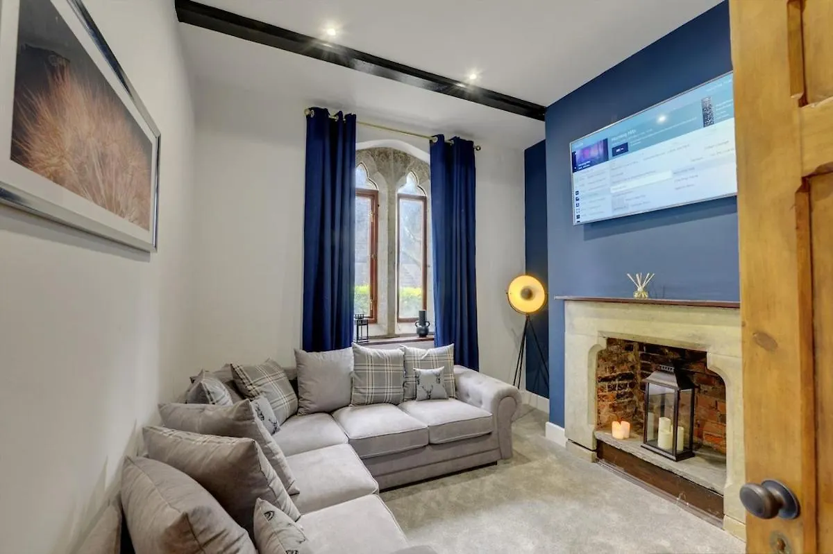 Dom wakacyjny Homebird Property - The Vicarage Leeds