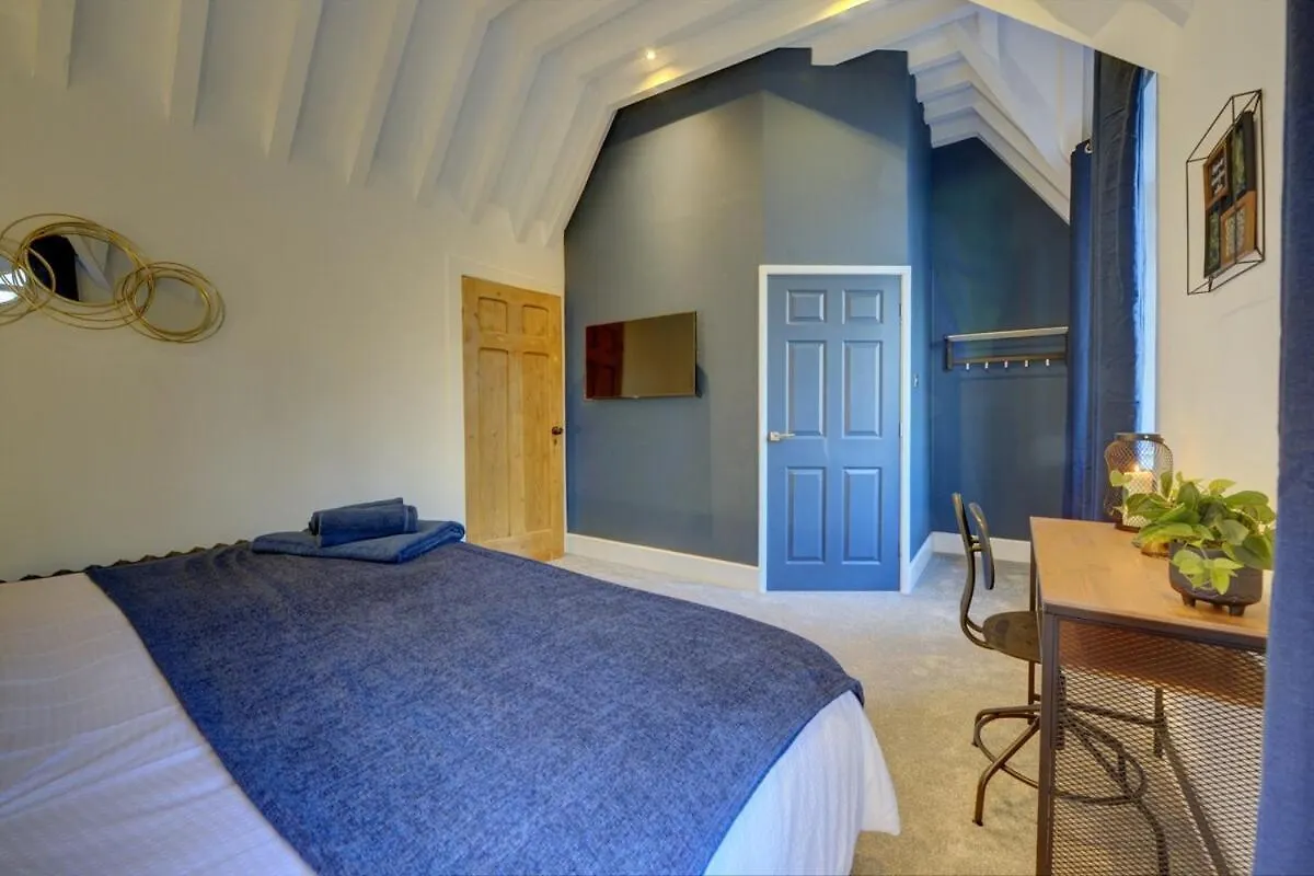 Homebird Property - The Vicarage Leeds  Dom wakacyjny Leeds (West Yorkshire)